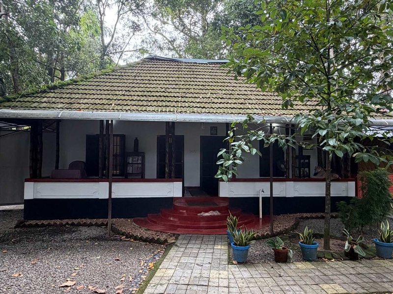 Traditional Kerala bungalow exterior at Gowrisankara Ayurvedic retreat